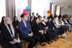 ОшМУнун студенттери корей тилин өздөштүрүшөт