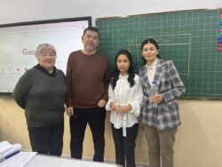 УЧИТЕЛЬ, ВДОХНОВЛЯЮЩИЙ НА БУДУЩЕЕ