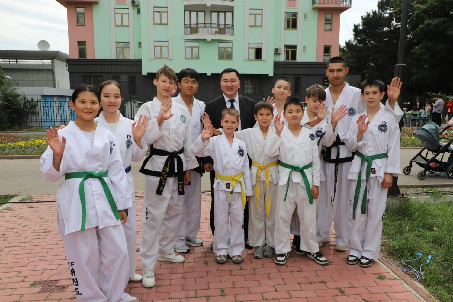 БАЛ ЖУУРАН БАЛАЛЫК