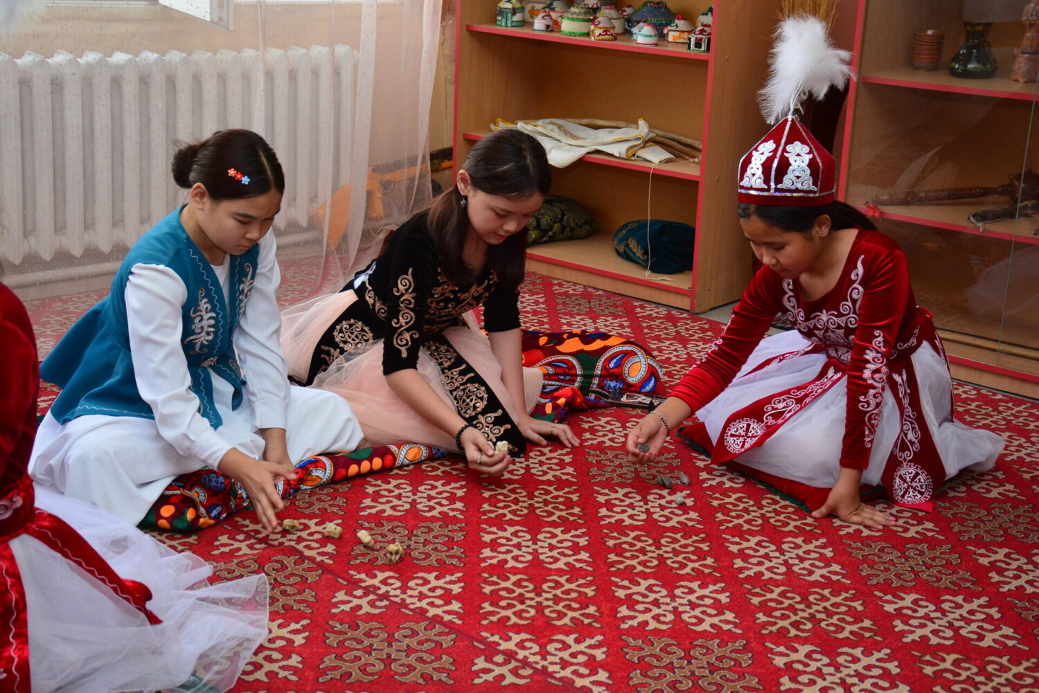 Кыргызско-Корейский фестиваль дружбы в СОШ №2 Бишкека