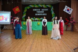 Кыргызско-Корейский фестиваль дружбы в СОШ №2 Бишкека