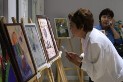 «МАГИЯ ВОЙЛОКА» ПЕДАГОГИ КЫРГЫЗСТАНА ПРЕДСТАВИЛИ ДРЕВНЕЕ РЕМЕСЛО  В СОВРЕМЕННОМ ПРОЧТЕНИИ