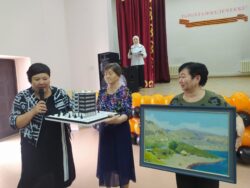 ЖАЛЫНДУУ АКЫНГА АРНАЛДЫ