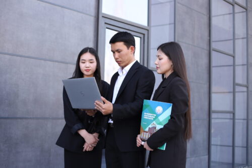 ОшМПУ – КЫЛЫМДЫК ТАЖРЫЙБА МЕНЕН ПЕДАГОГДОРДУ ДАЯРДООЧУ УСТАКАНА