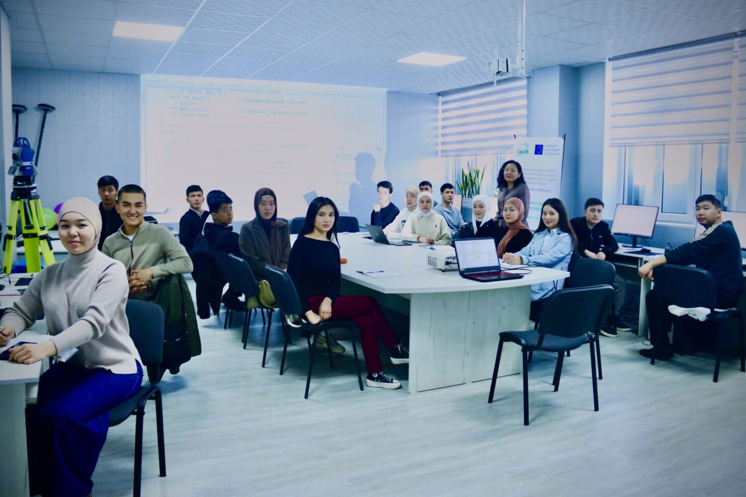 КЕЛЕЧЕГИҢЕ ИШЕНИМДҮҮ КАДАМ– ОшТУ МЕНЕН БАШТАЛАТ!