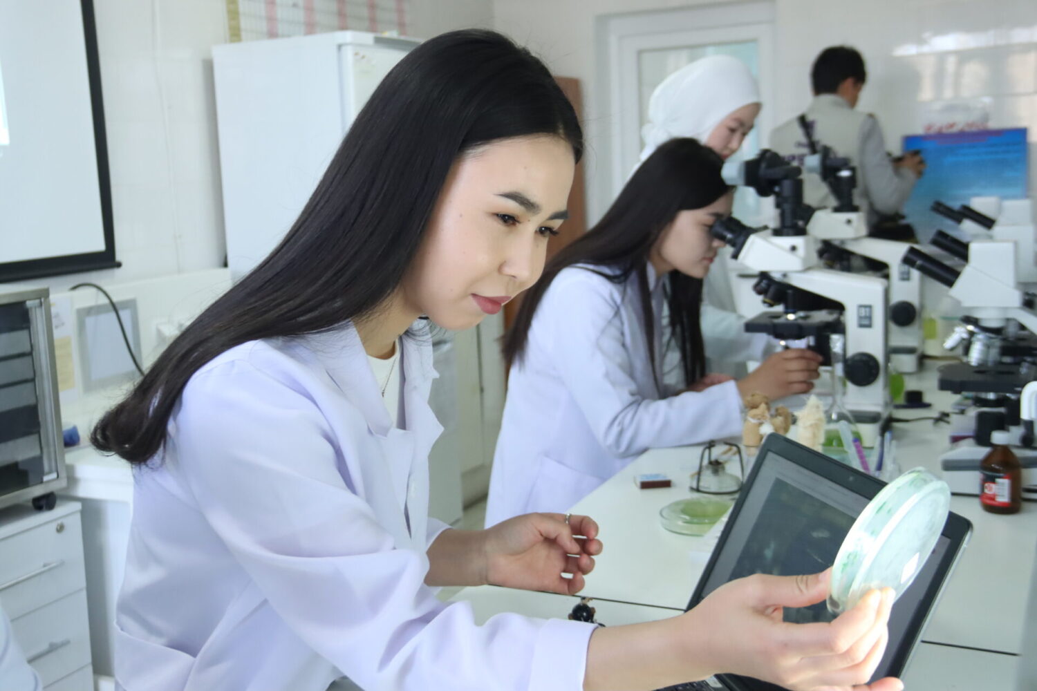 КЕЛЕЧЕГИҢЕ ИШЕНИМДҮҮ КАДАМ– ОшТУ МЕНЕН БАШТАЛАТ!