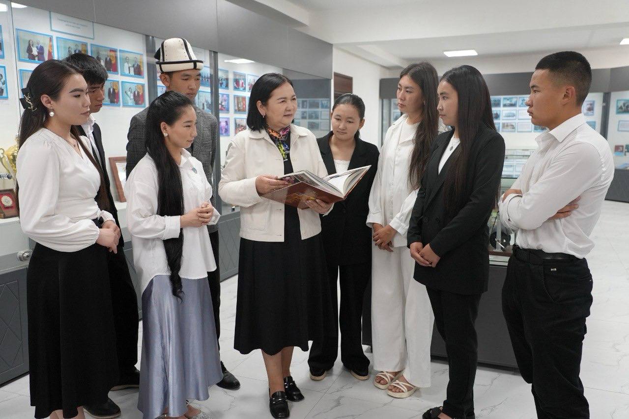 И. АРАБАЕВ АТЫНДАГЫ КМУ менен ЖАРКЫН КЕЛЕЧЕККЕ КАРАЙ ЖОЛ!