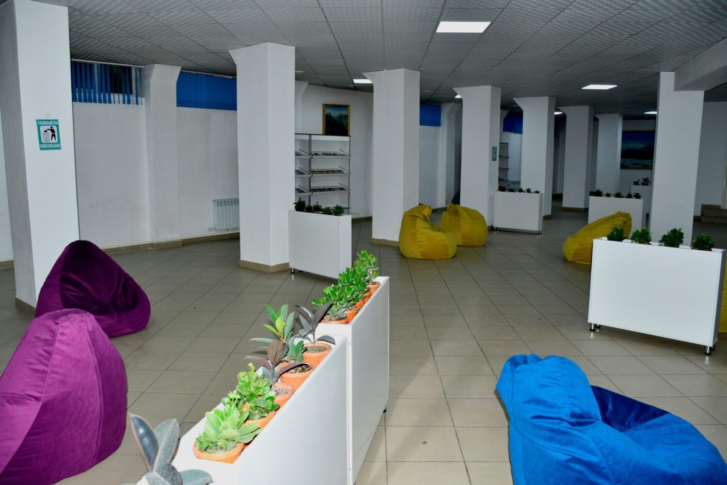 КЕЛЕЧЕГИҢДИН ПАЙДУБАЛЫН ИШЕНИМДҮҮ ТҮПТƟГҮҢ КЕЛСЕ, КЫРГЫЗ —  ƟЗБЕК ЭЛ АРАЛЫК УНИВЕРСИТЕТИНДЕГИ МҮМКҮНЧҮЛҮКТҮ ПАЙДАЛАН!