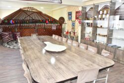 КЕЛЕЧЕГИҢДИН ПАЙДУБАЛЫН ИШЕНИМДҮҮ ТҮПТƟГҮҢ КЕЛСЕ, КЫРГЫЗ —  ƟЗБЕК ЭЛ АРАЛЫК УНИВЕРСИТЕТИНДЕГИ МҮМКҮНЧҮЛҮКТҮ ПАЙДАЛАН!