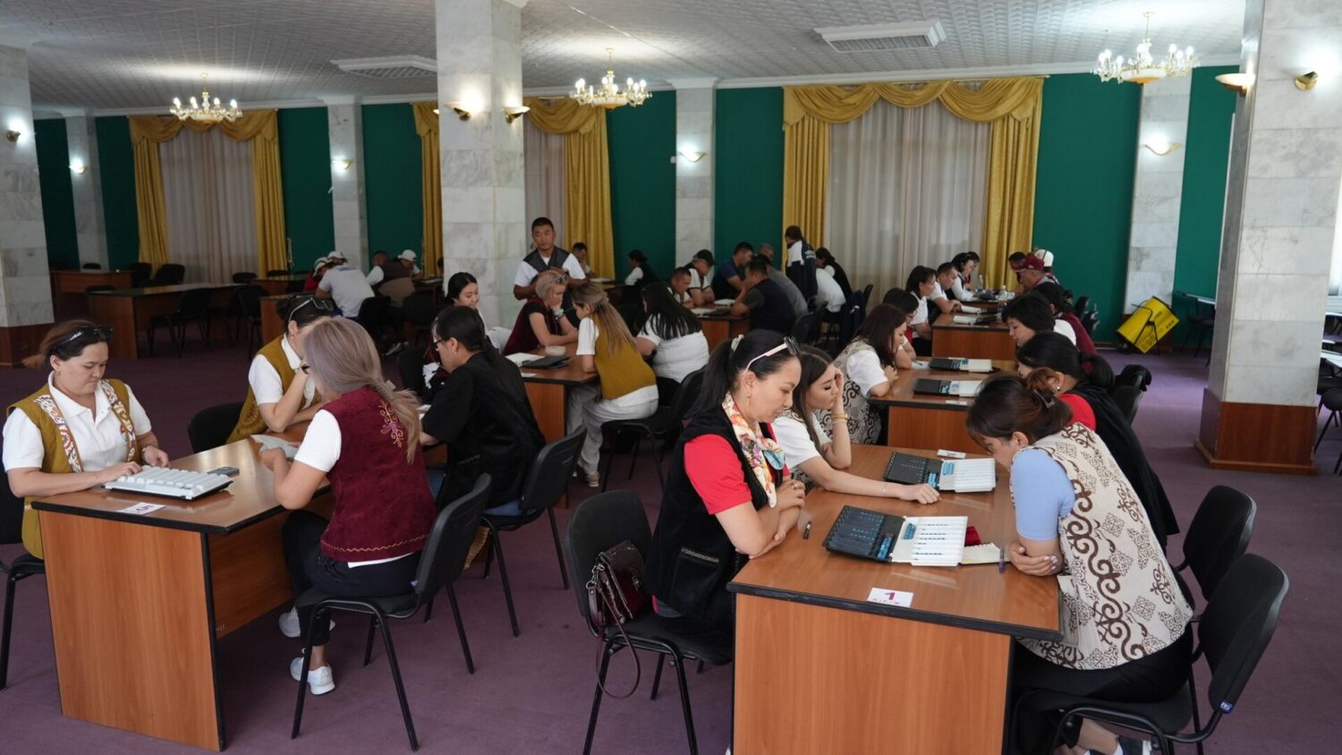 «Ден соолук» спартакиадасы: окутуучулар күч сынашууда