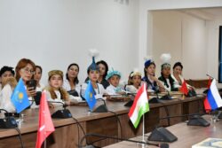 ЫСЫК-КӨЛ ДОСТОРДУ ЧОГУЛТТУ