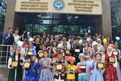 ЫСЫК-КӨЛ ДОСТОРДУ ЧОГУЛТТУ