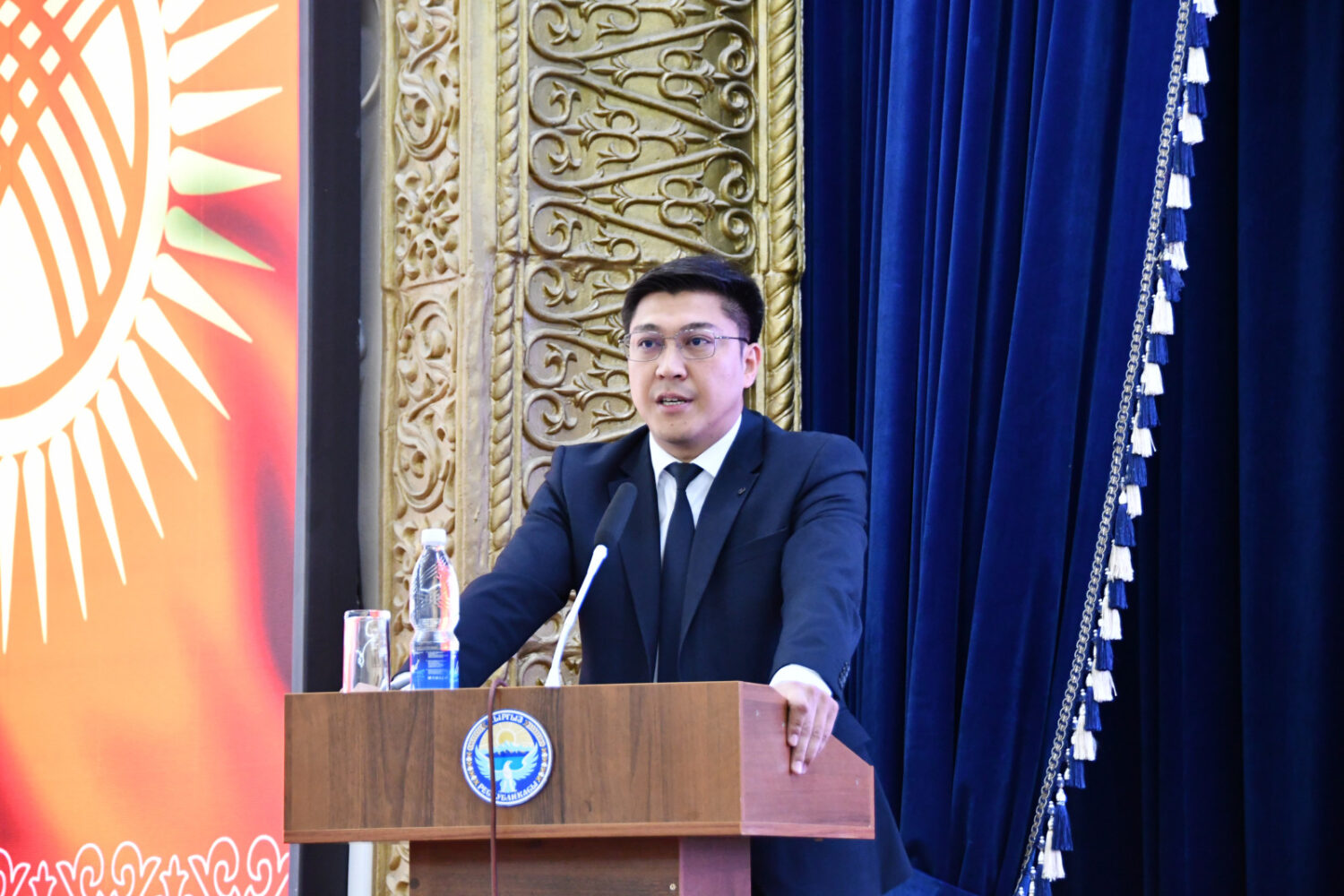 Эдиль Байсалов Билим берүү, илим жана инновациялар министринин жаңы орун басарларын тааныштырды