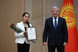 54 БҮТҮРҮҮЧҮГӨ АЛТЫН СЕРТИФИКАТ ТАПШЫРЫЛДЫ