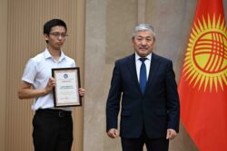 54 БҮТҮРҮҮЧҮГӨ АЛТЫН СЕРТИФИКАТ ТАПШЫРЫЛДЫ