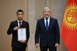 54 БҮТҮРҮҮЧҮГӨ АЛТЫН СЕРТИФИКАТ ТАПШЫРЫЛДЫ