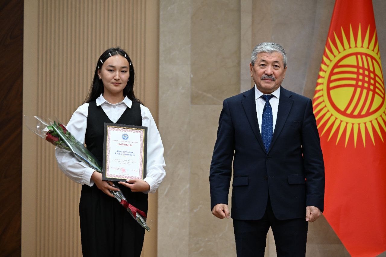 ОРТ ЗАЖИГАЕТ ЗВЕЗДЫ