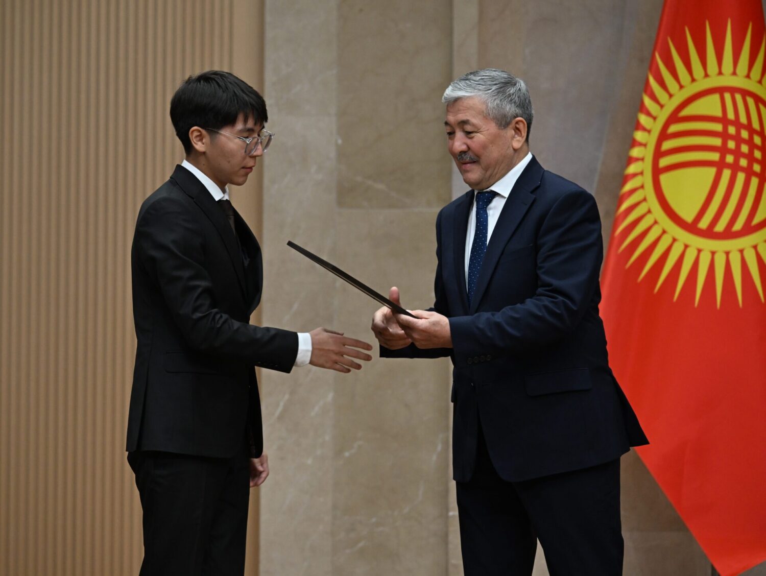 ЖРТдан ЖЫЛДЫЗЫ ЖАНГАНДАР: ҮЧ БҮТҮРҮҮЧҮНҮН ИЙГИЛИГИ