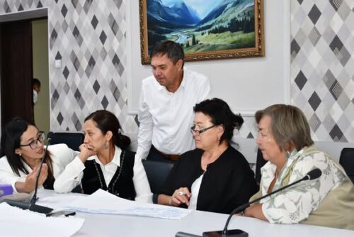 "Мектеп саясатына интеграция". Кошумча билим берүүнүн заманбап милдеттери