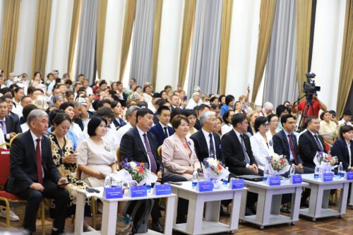 "Алтын казык - доор өзгөрткөн билим": АВГУСТ ПЕДАГОГИКАЛЫК ФОРУМУ