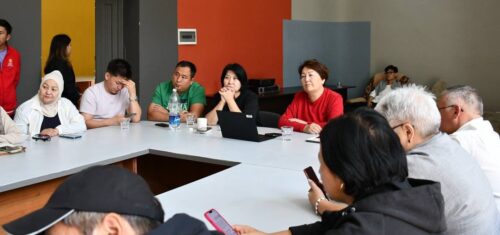 БЫЙЫЛ «САНАТТА»  ҮЧ ЖАРЫМ МИҢГЕ ЖАКЫН МУГАЛИМ ЭС АЛДЫ