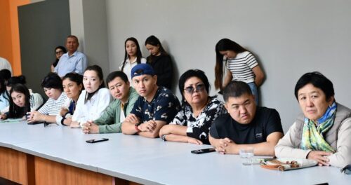 ЖАСАЛМА ИНТЕЛЛЕКТ ЖАНА БИЛИМ БЕРҮҮНҮ БАШКАРУУ