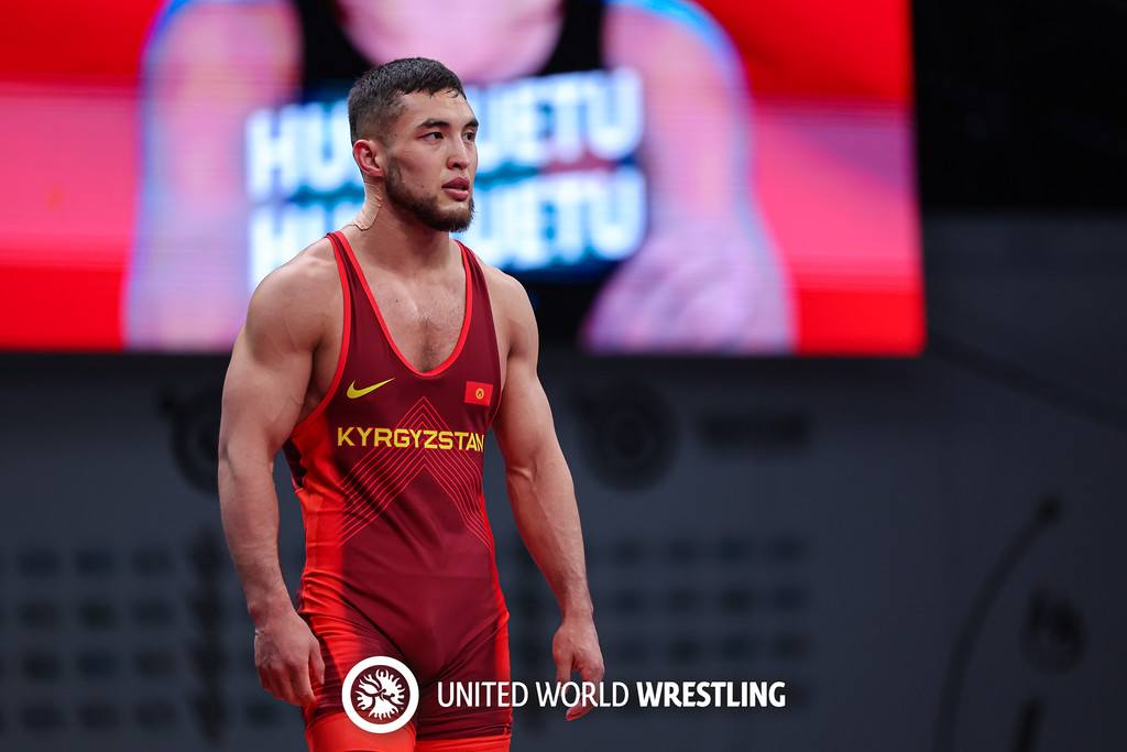 ДҮЙНӨ ЧЕМПИОНАТЫ: АЙПЕРИНИН КҮМҮШҮ, НУРЗАТТЫН КОЛО МЕДАЛЫ