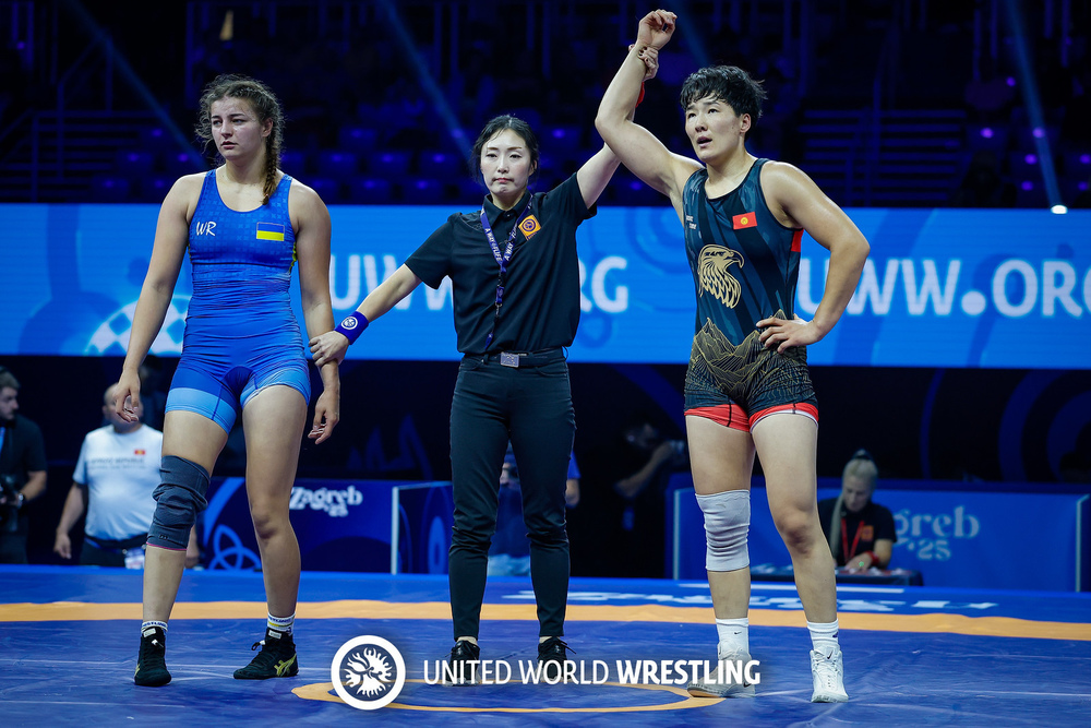 ДҮЙНӨ ЧЕМПИОНАТЫ: АЙПЕРИНИН КҮМҮШҮ, НУРЗАТТЫН КОЛО МЕДАЛЫ