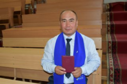 «КӨП НЕРСЕ БИЛБЕЙТ ЭКЕМИН». ПЕДАГОГИКАЛЫК ЧЕБЕРЧИЛИККЕ ОКУГАН МУГАЛИМДЕР