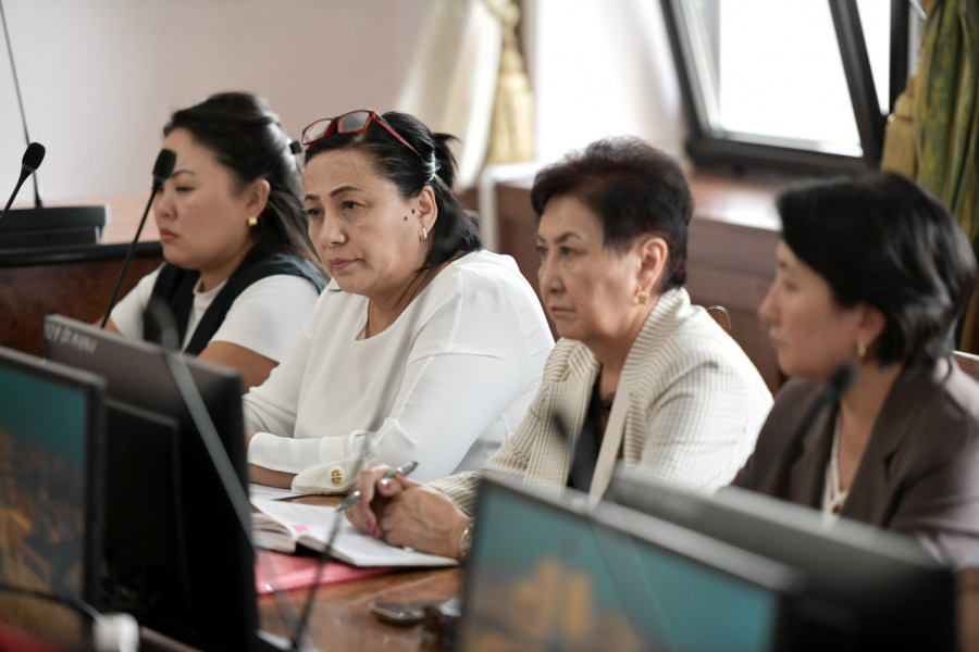 Бишкек мэриясы кесиптик лицейлер менен кызматташууну бекемдейт