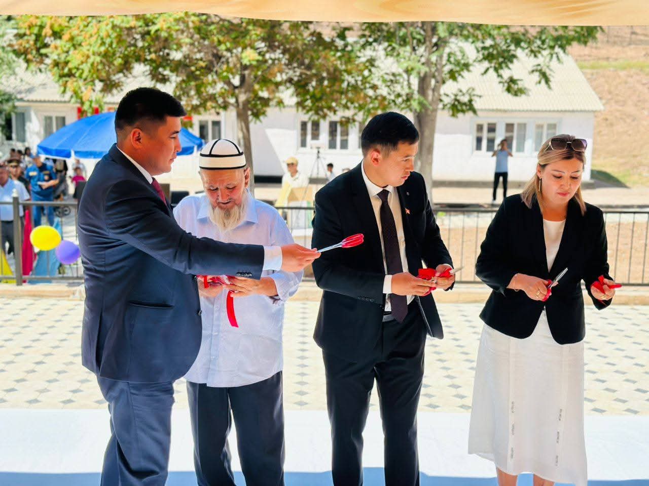 КАРА-КӨЛДӨ МЕКТЕПТИН ЖАҢЫ ИМАРАТЫ АЧЫЛДЫ