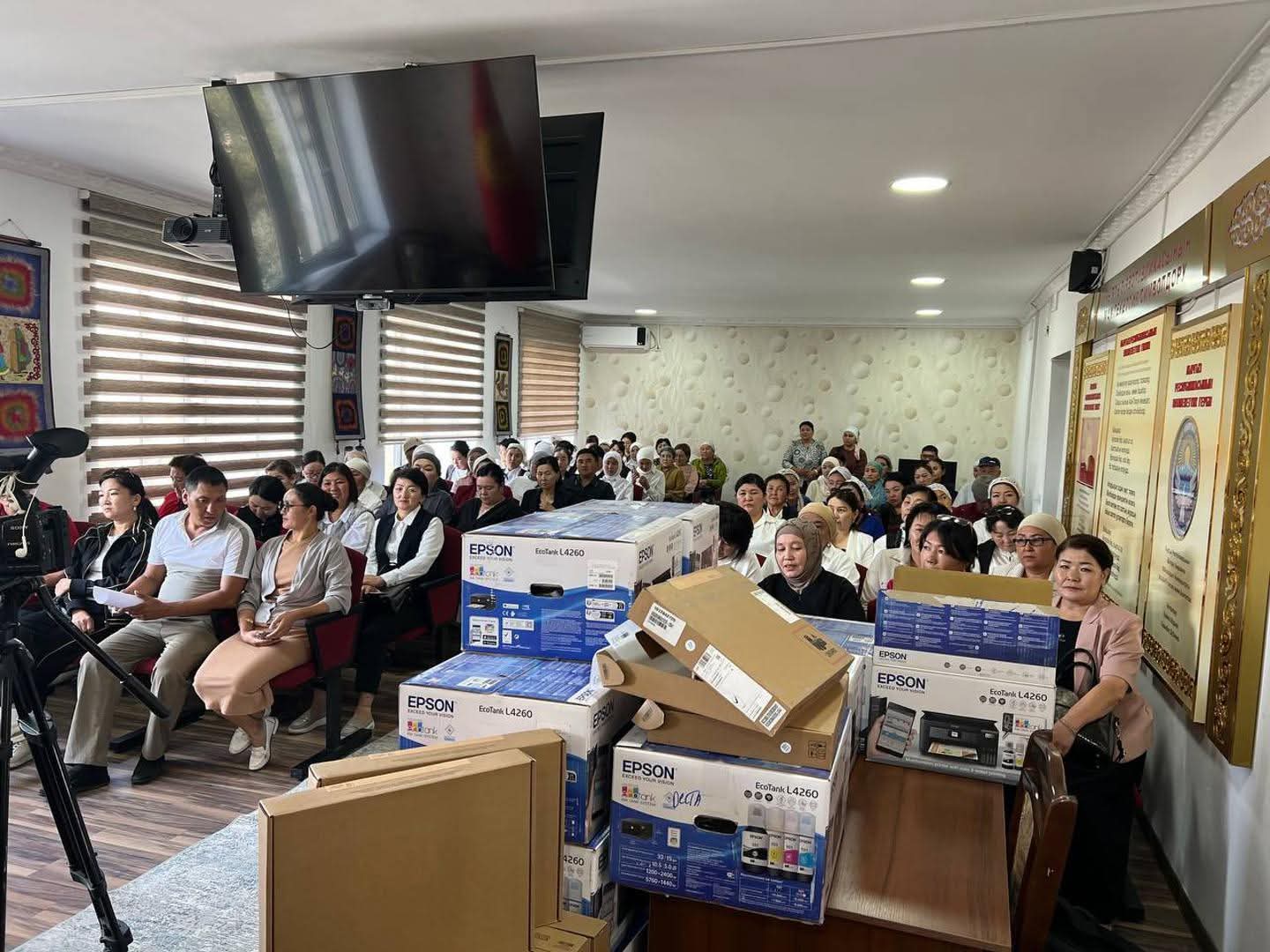 371 STEM +120 АНГЛИС ТИЛИ МУГАЛИМДЕРИ НОУТБУКТУУ БОЛУШТУ