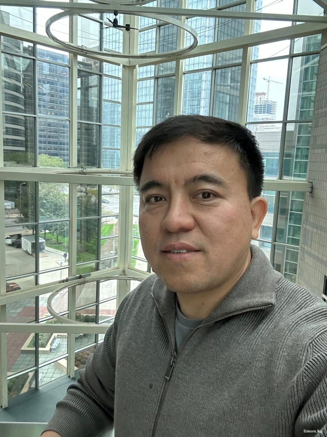 МАКСАТБЕК АРЫКЧИЕВ: АКШДА 12 ЖЫЛ МУГАЛИМ БОЛДУМ