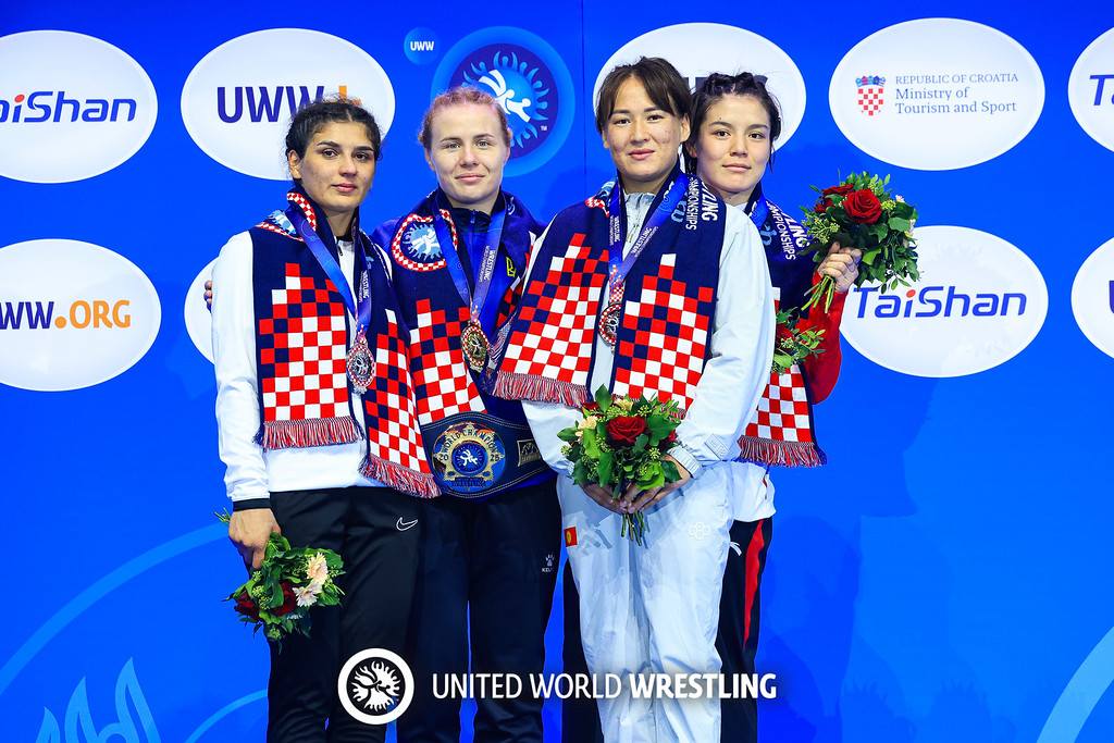 ДҮЙНӨ ЧЕМПИОНАТЫ: АЙПЕРИНИН КҮМҮШҮ, НУРЗАТТЫН КОЛО МЕДАЛЫ