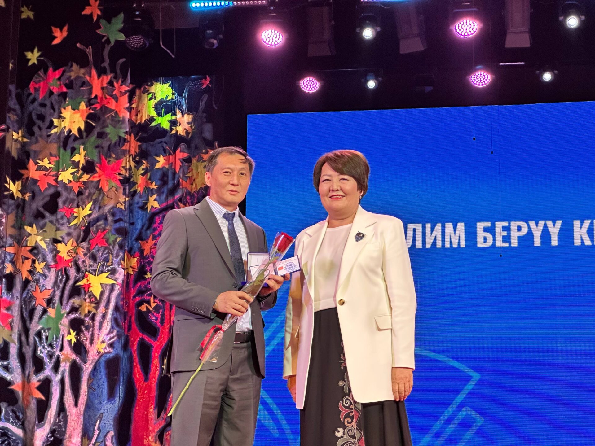 ДОГДУРКҮЛ КЕНДИРБАЕВА: МУГАЛИМ – КООМДУН ЖҮРӨГҮ, ЭЛДИН РУХУ
