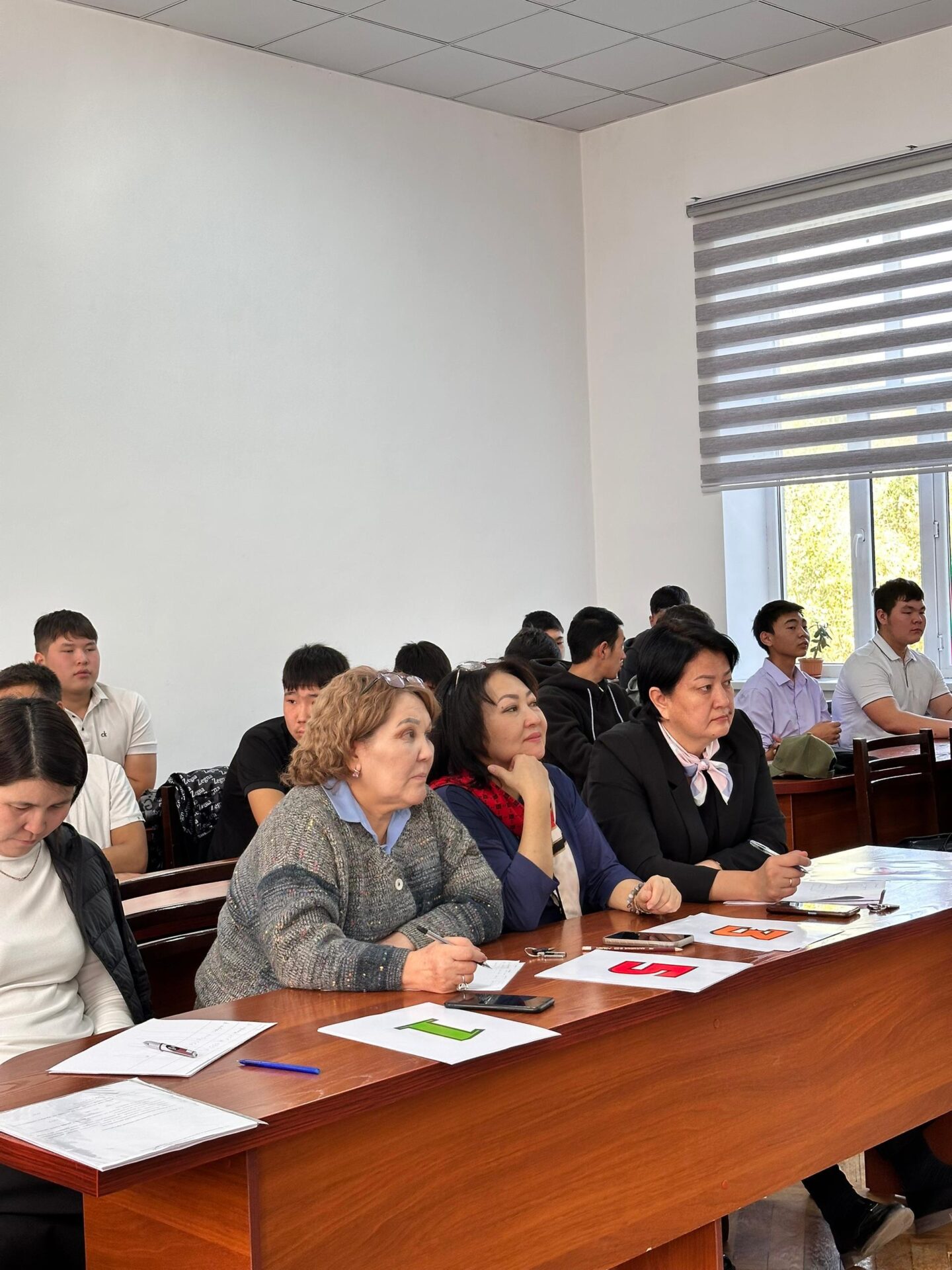 "ТИЛ – УЛУТТУН ЖАН ДҮЙНӨСҮ"