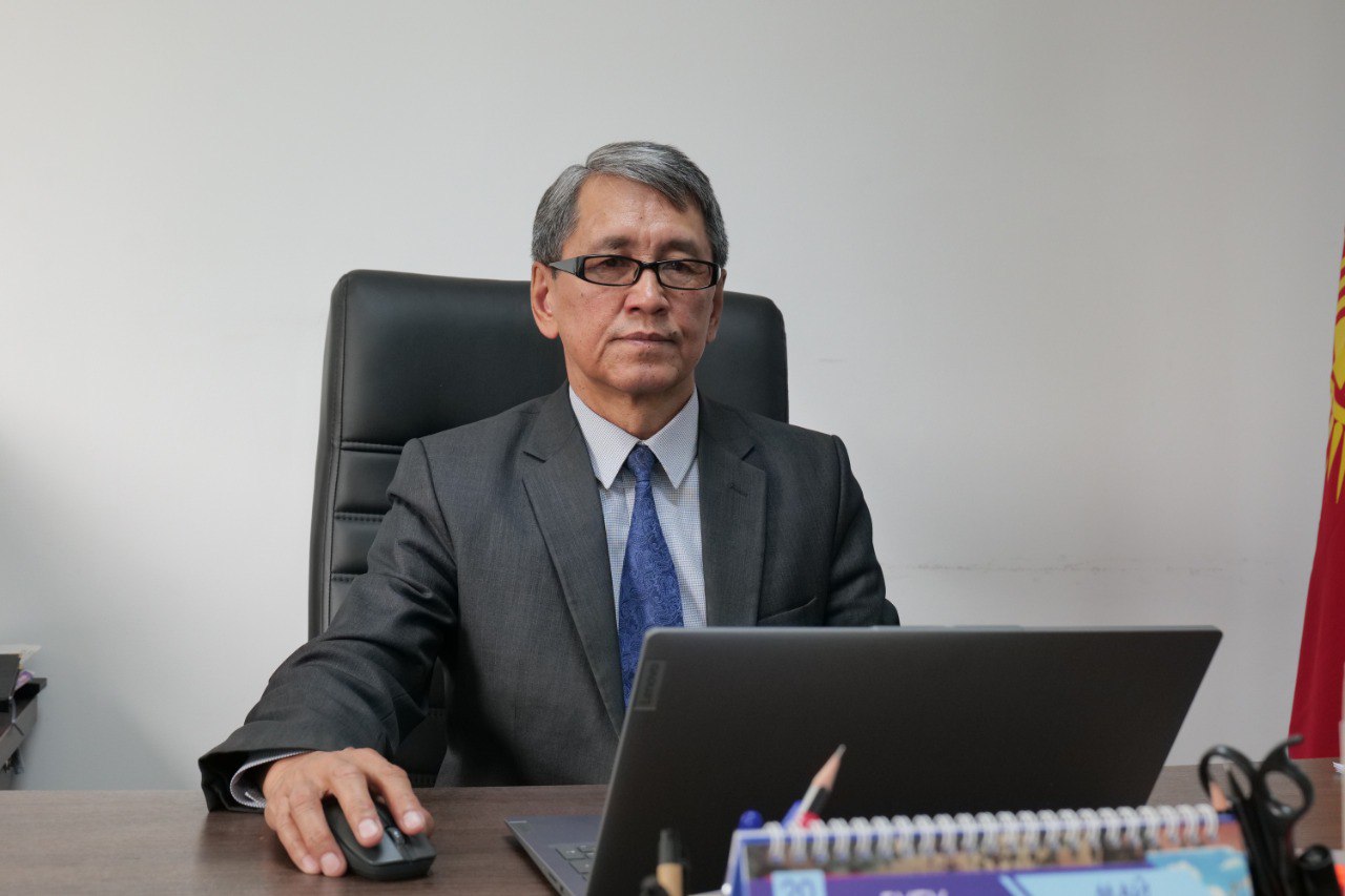 “ЖАКШЫ АДАМ БОЛБОЙ ТУРУП, ЖАКШЫ МУГАЛИМ БОЛУУ МҮМКҮН ЭМЕС”