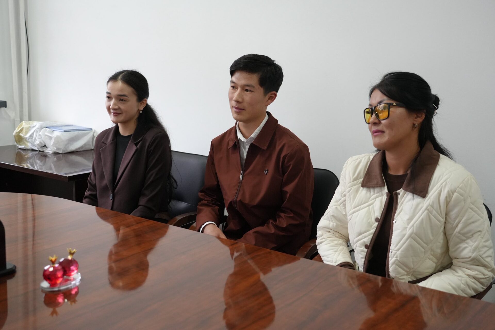 ДҮЙНӨ БАЛДАРЫНА ҮЙРӨТКҮМ КЕЛГЕН ҮЧ КЫРГЫЗЧА СӨЗ