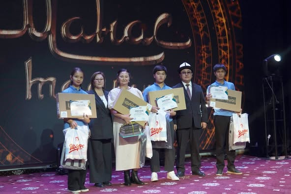 “МАНАС ТААНУУ” ИНТЕЛЛЕКТУАЛДЫК ТЕЛЕТАЙМАШТА БАШ БАЙГЕ ТАЛАСКА КЕТТИ