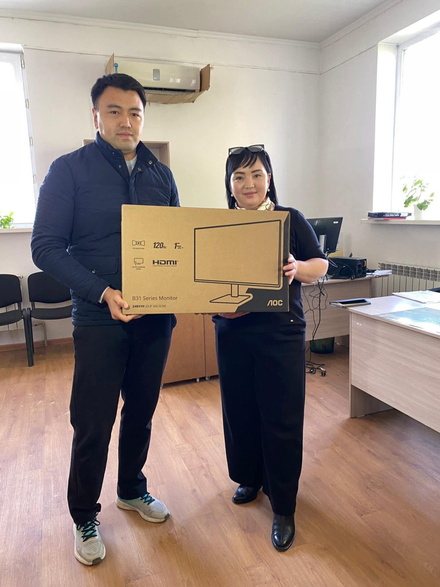 БИЛИМДҮҮГӨ ДҮЙНӨ ЖАРЫК!