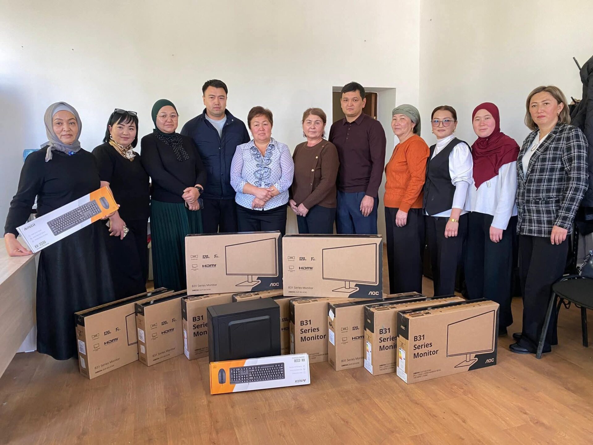 БИЛИМДҮҮГӨ ДҮЙНӨ ЖАРЫК!