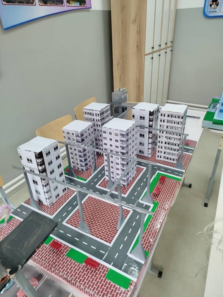 АТАМ, АПАМ ЖАНА МЕН — ТЕХНИКАЛЫК ҮЙ-БҮЛӨ