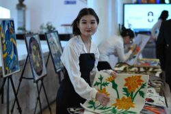 МинКаб Төрагасы Кыргыз мамлекеттик университетинин жамаатын 80 жылдык мааракеси менен куттуктады