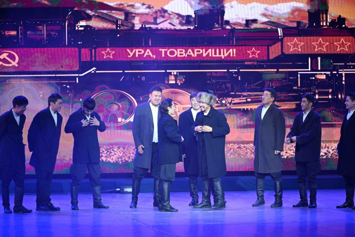 МинКаб Төрагасы Кыргыз мамлекеттик университетинин жамаатын 80 жылдык мааракеси менен куттуктады