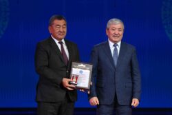 МинКаб Төрагасы Кыргыз мамлекеттик университетинин жамаатын 80 жылдык мааракеси менен куттуктады