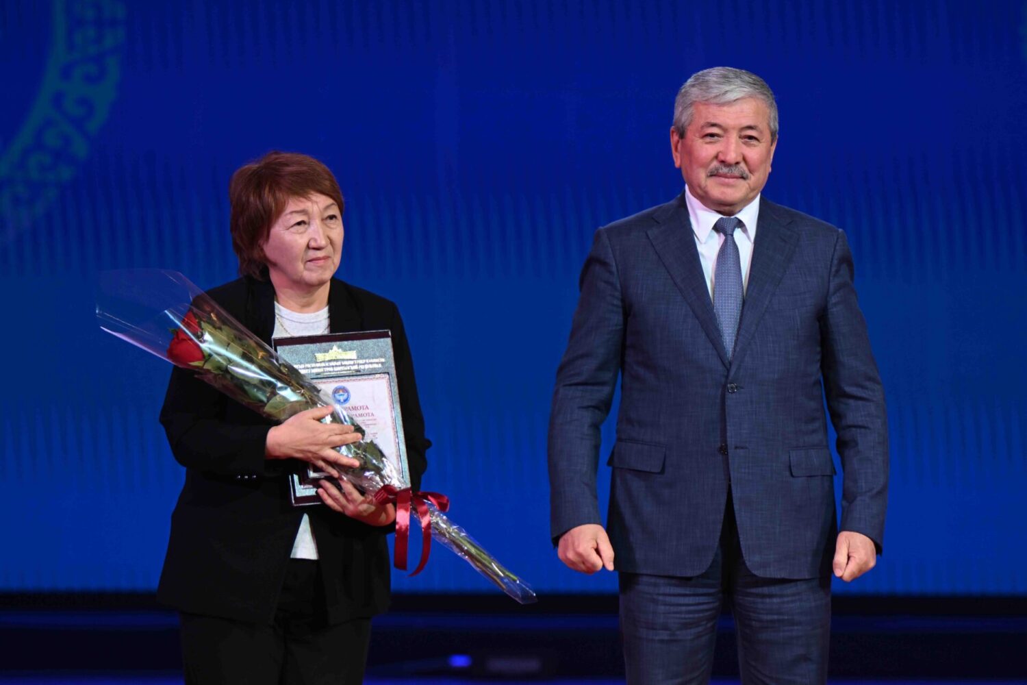 МинКаб Төрагасы Кыргыз мамлекеттик университетинин жамаатын 80 жылдык мааракеси менен куттуктады