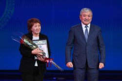 МинКаб Төрагасы Кыргыз мамлекеттик университетинин жамаатын 80 жылдык мааракеси менен куттуктады