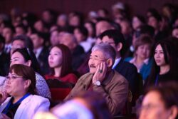 МинКаб Төрагасы Кыргыз мамлекеттик университетинин жамаатын 80 жылдык мааракеси менен куттуктады