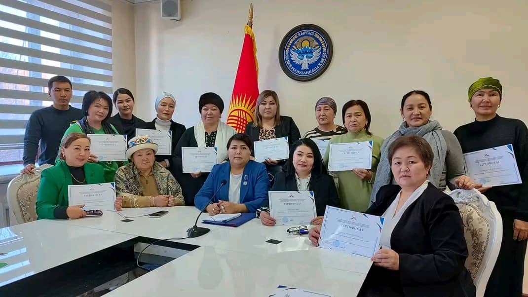 КЕСИПТИК ӨНҮГҮҮ ҮЧҮН МУГАЛИМДЕРДИН ӨЗ АЛДЫНЧА БИЛИМ АЛУУСУ: ПРАКТИКАЛЫК КЕҢЕШТЕР