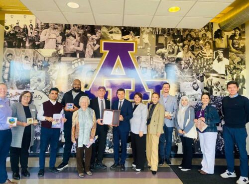 АЭУ менен Авила университети жаңы академиялык өнөктөштүккө кол коюшту